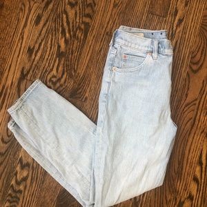 Gap mom jean high rise like new